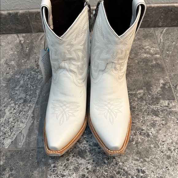 Lane White Leather Western Boots - Picture 8 of 8
